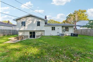 Sweetbriar Dr-S1610-042.jpg