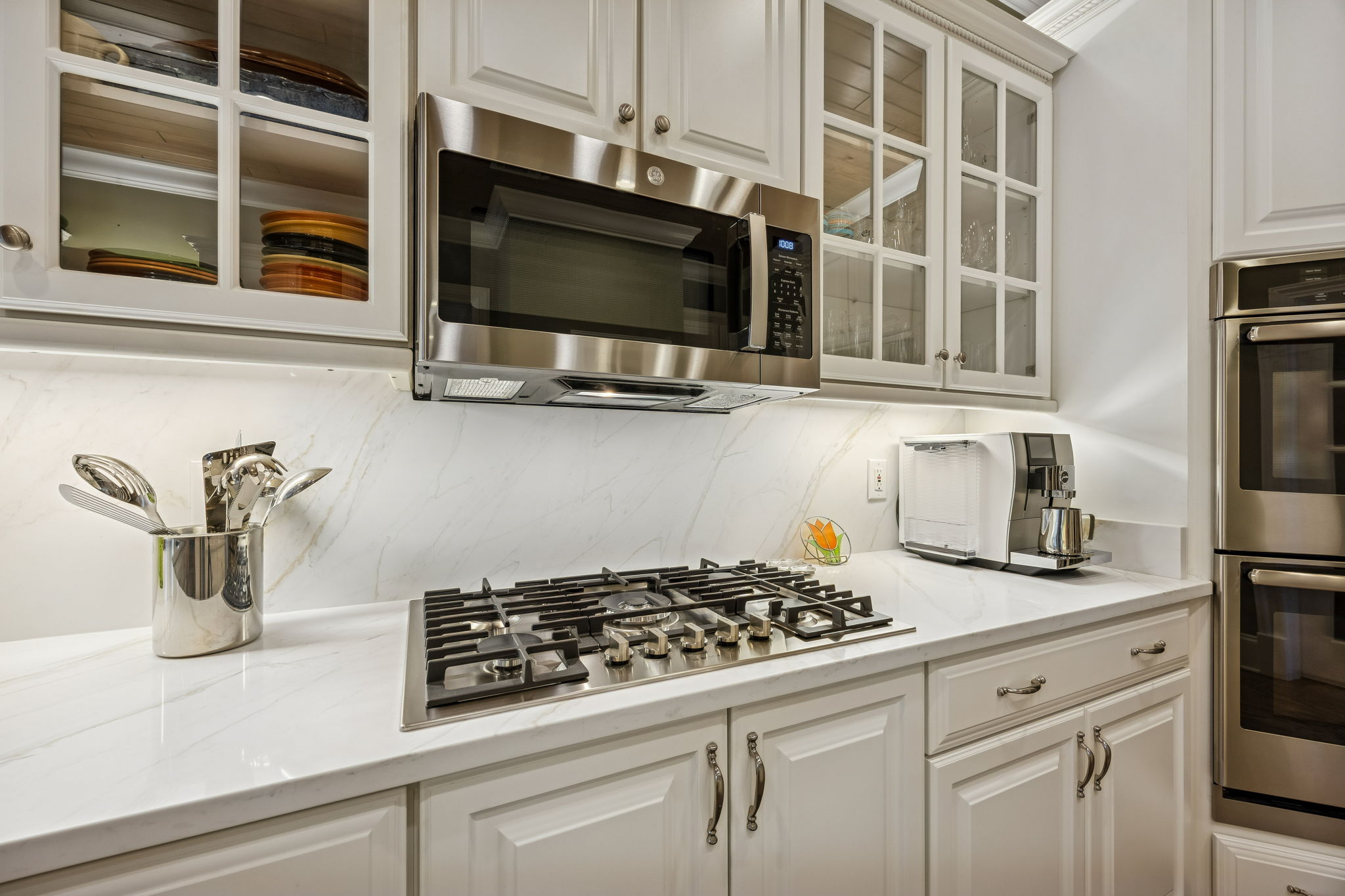 Gas Cooktop & New Microwave