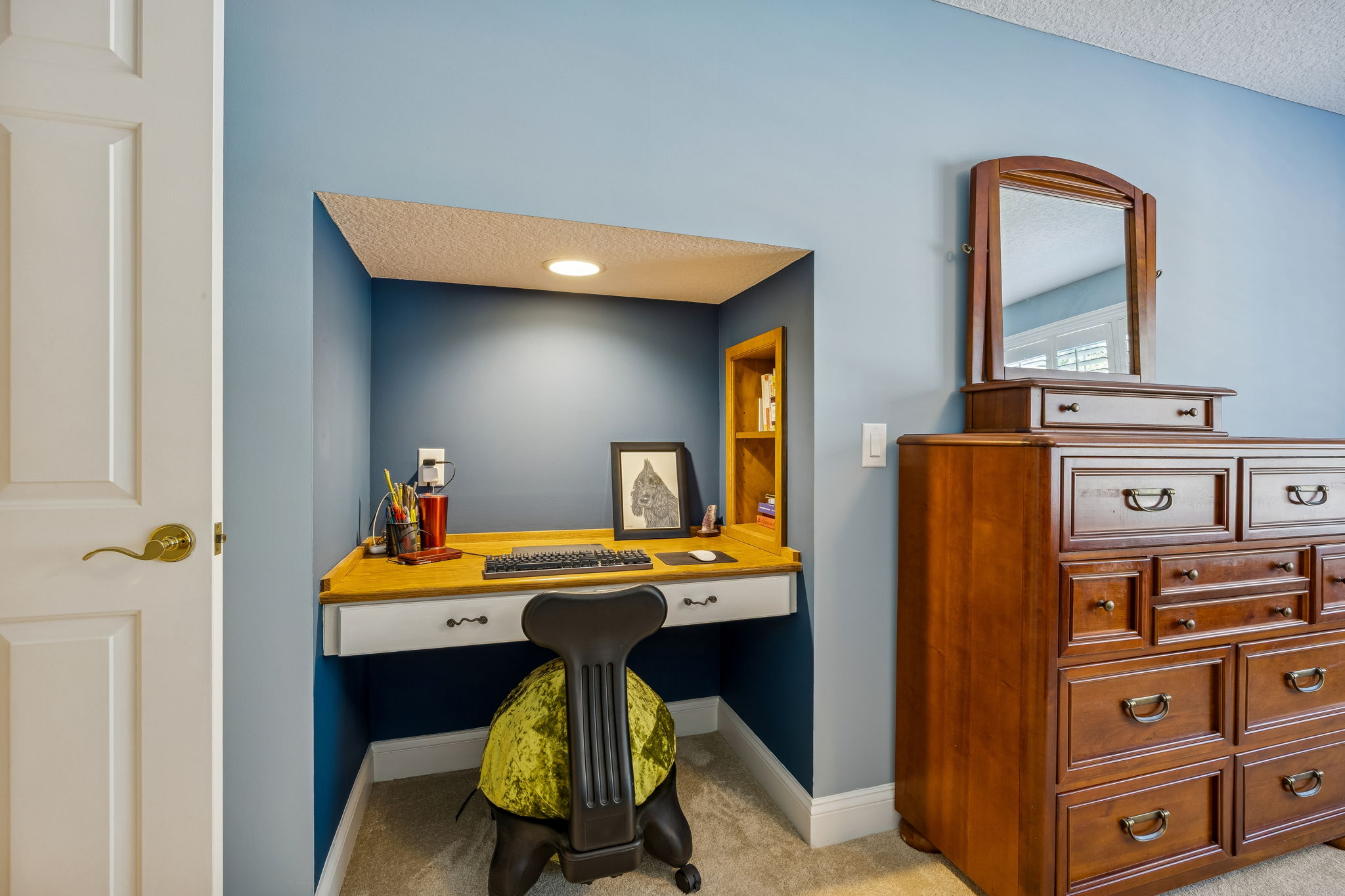 Built-in Desk Space