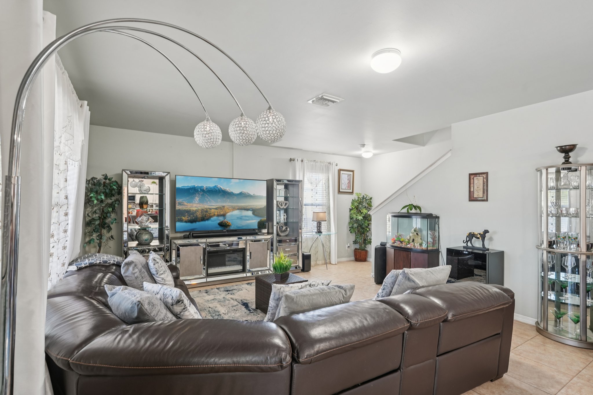 Saville Ave-S2211-007.jpg