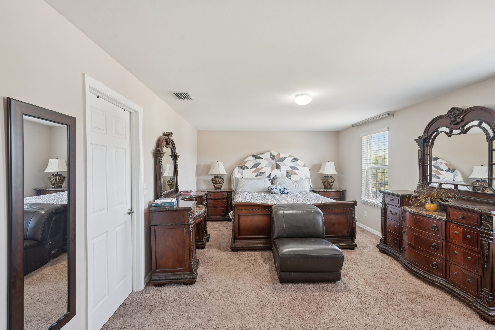 Saville Ave-S2211-026.jpg