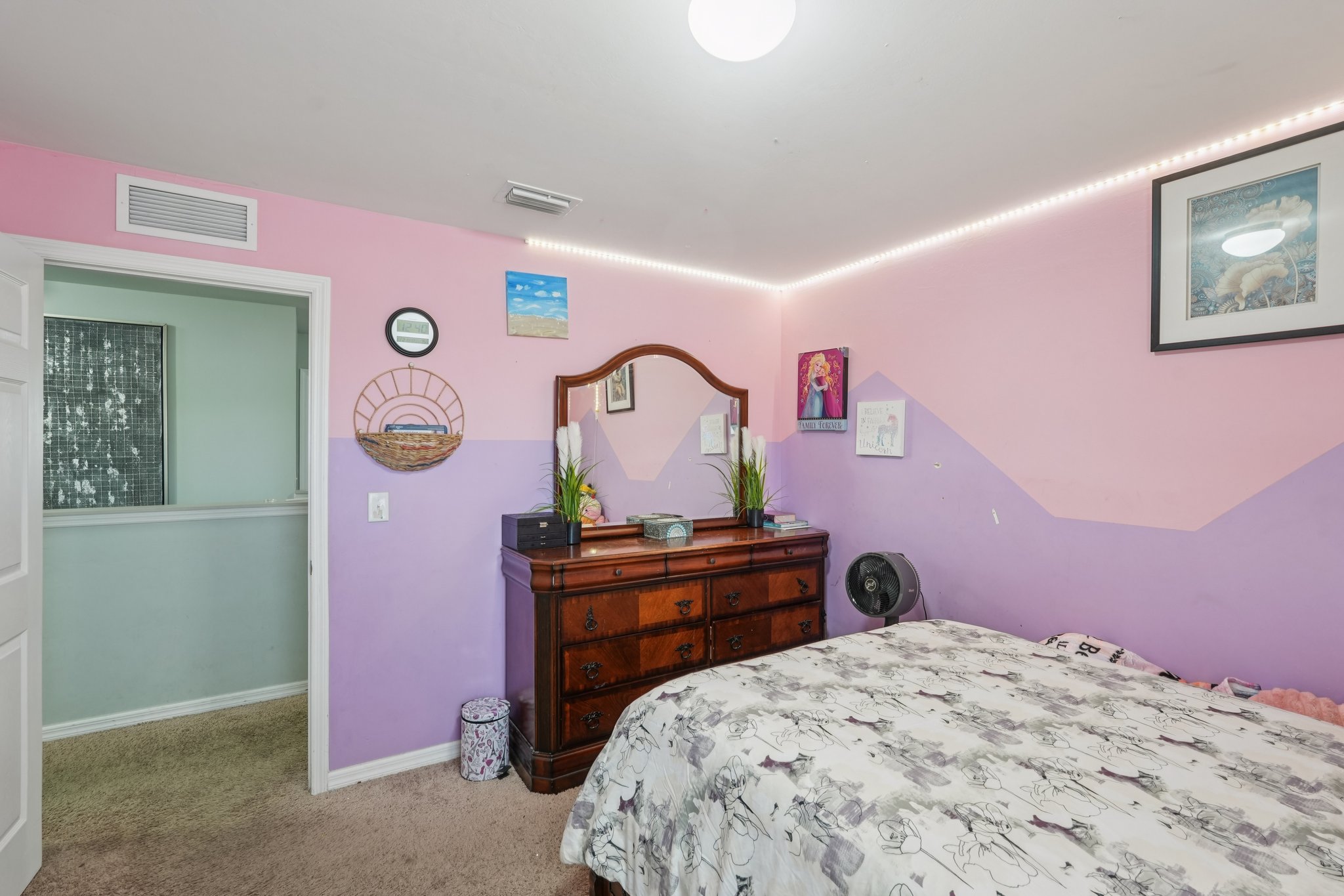 Saville Ave-S2211-029.jpg