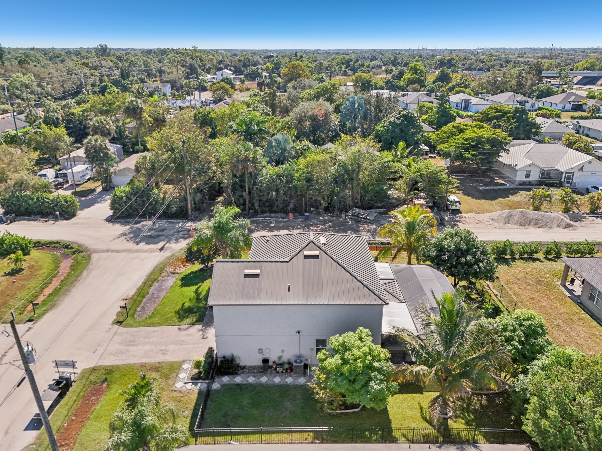 Saville Ave-S2211-047.jpg