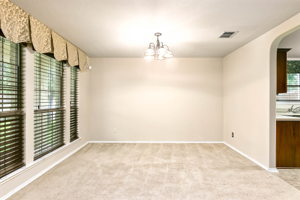 268 Donalan Dr, Converse, TX 78109, USA Photo 5