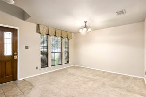 268 Donalan Dr, Converse, TX 78109, USA Photo 4