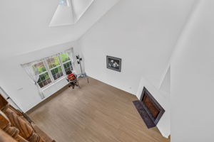 2nd Level to Living Room