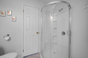 Jack and Jill ensuite bathroom