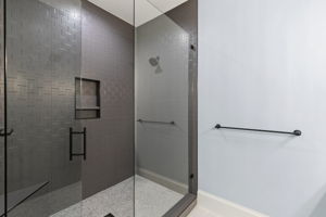  Photo 36