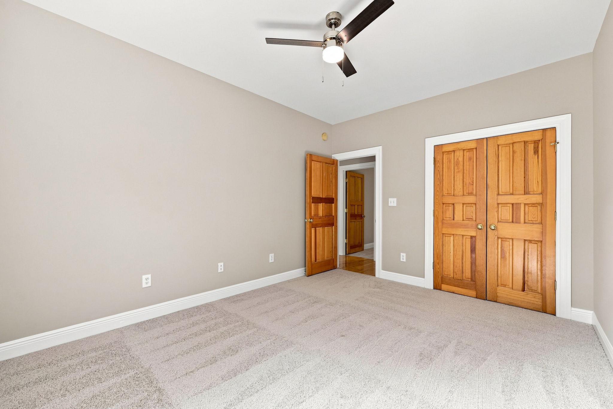  Photo 38
