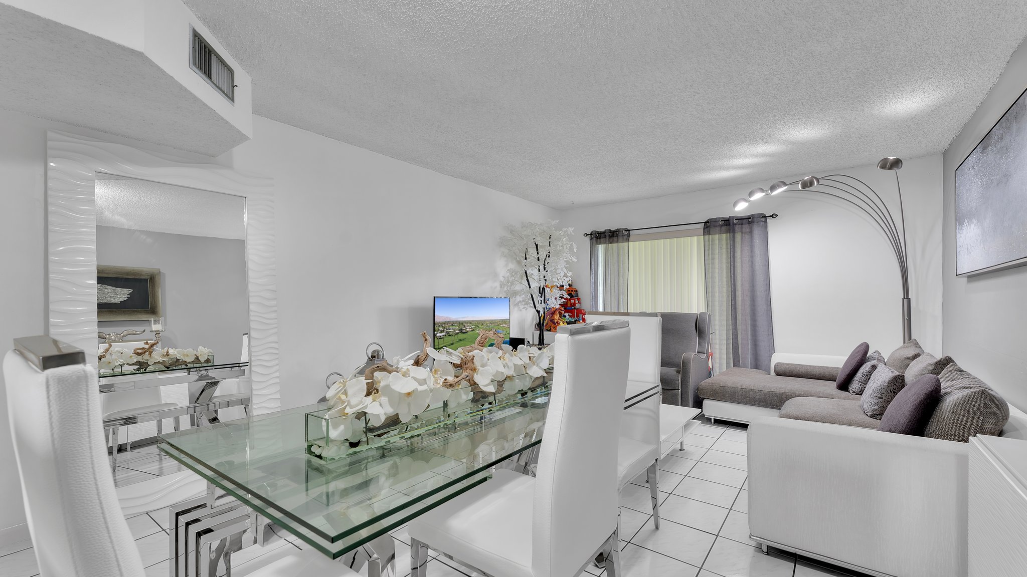 2680 W 76th St Unit 104, Hialeah, FL 33016, US Photo 2