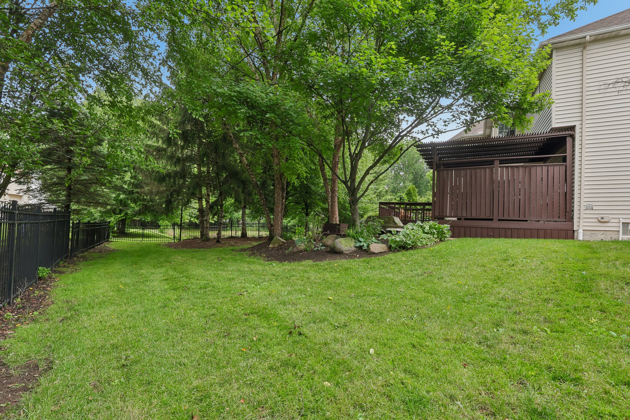 Primrose Ln-S2306-070.jpg