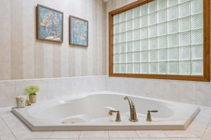 Primrose Ln-S2306-030.jpg