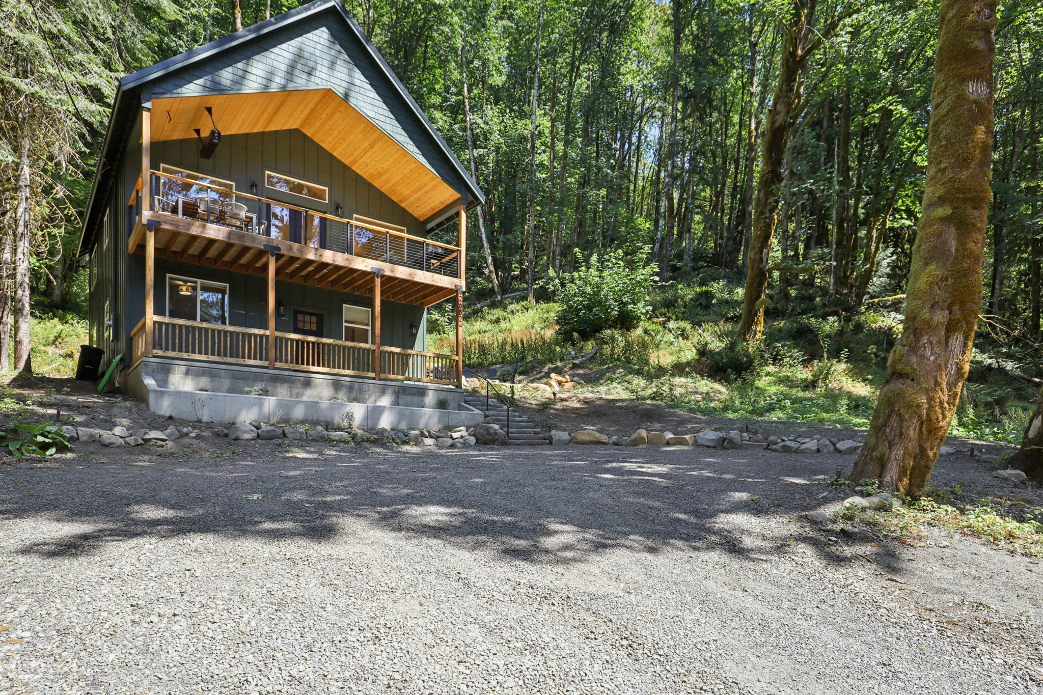 E Henry Creek Rd-S3110-003