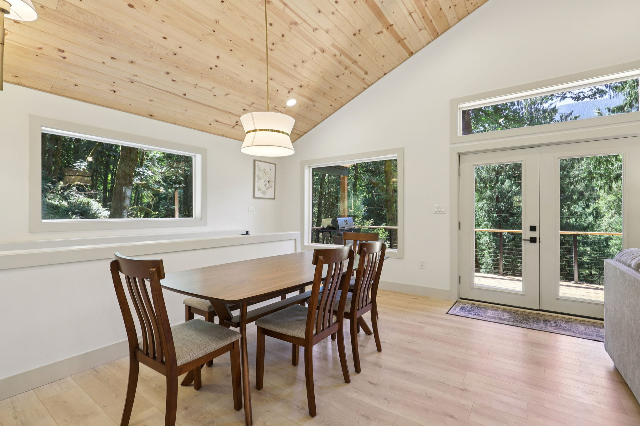 E Henry Creek Rd-S3110-034