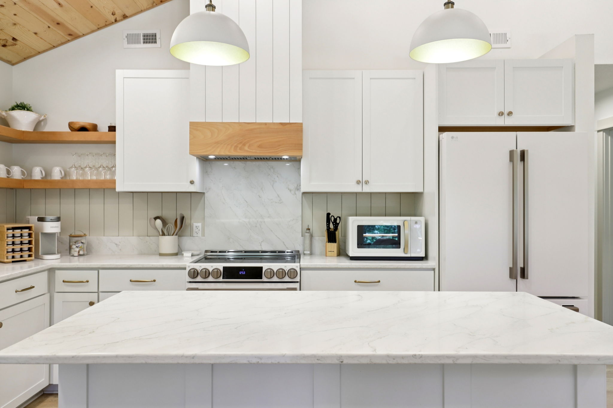 E Henry Creek Rd-S3110-041