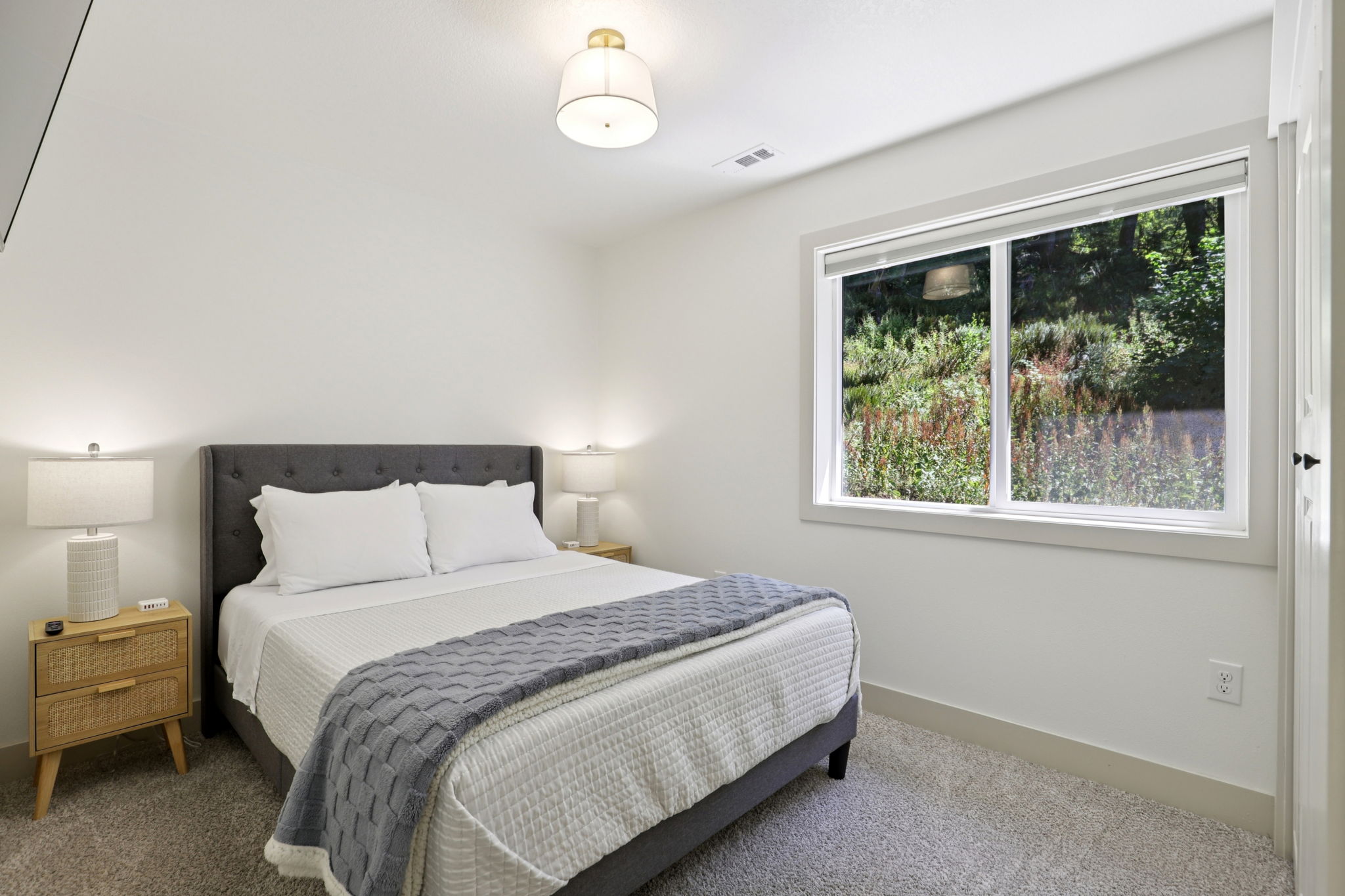 E Henry Creek Rd-S3110-056