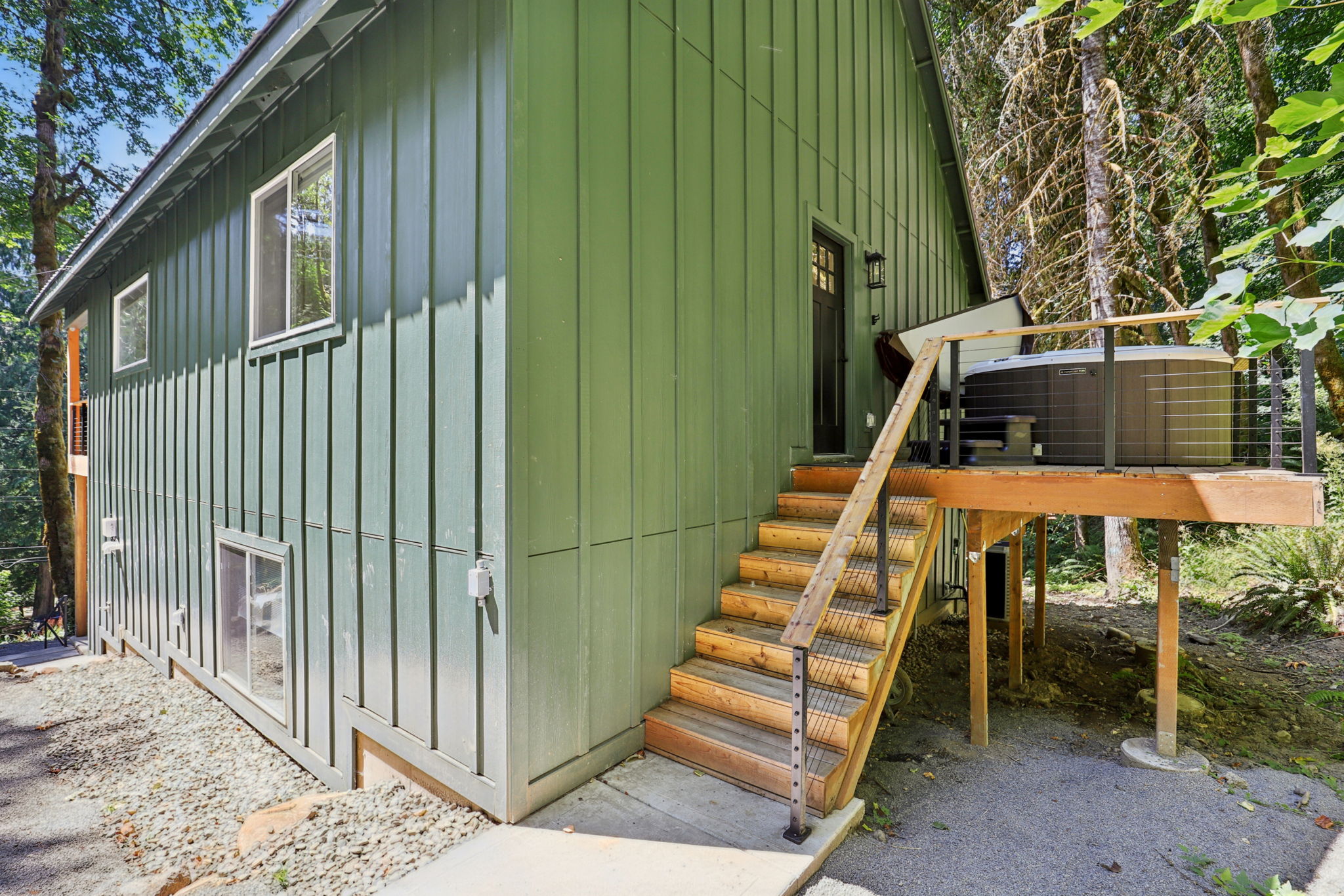 E Henry Creek Rd-S3110-075