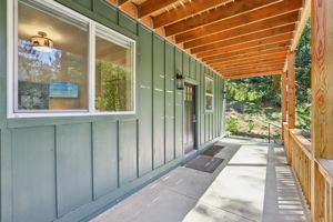 E Henry Creek Rd-S3110-007