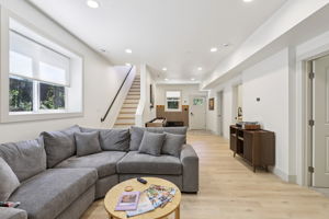 E Henry Creek Rd-S3110-015