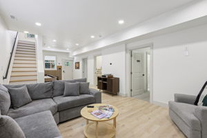 E Henry Creek Rd-S3110-016