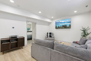 E Henry Creek Rd-S3110-017