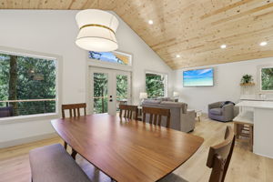 E Henry Creek Rd-S3110-028