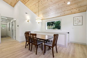 E Henry Creek Rd-S3110-032