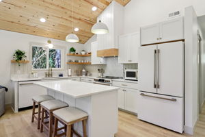 E Henry Creek Rd-S3110-043