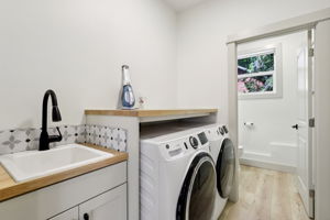 E Henry Creek Rd-S3110-049