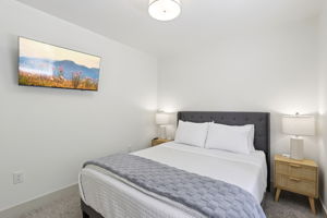 E Henry Creek Rd-S3110-057