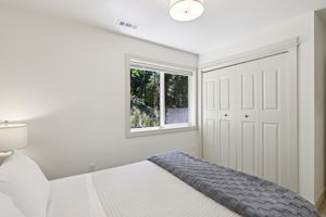 E Henry Creek Rd-S3110-058