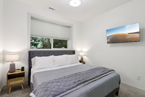 E Henry Creek Rd-S3110-059