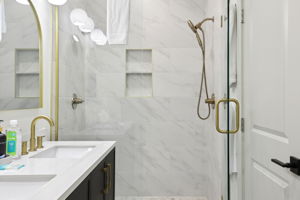 E Henry Creek Rd-S3110-065