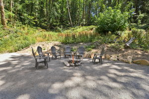 E Henry Creek Rd-S3110-073