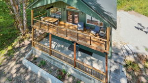 E Henry Creek Rd-S3110-082