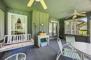 Screened-in Porch