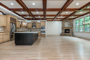 Keeping Room w Breakfast Area