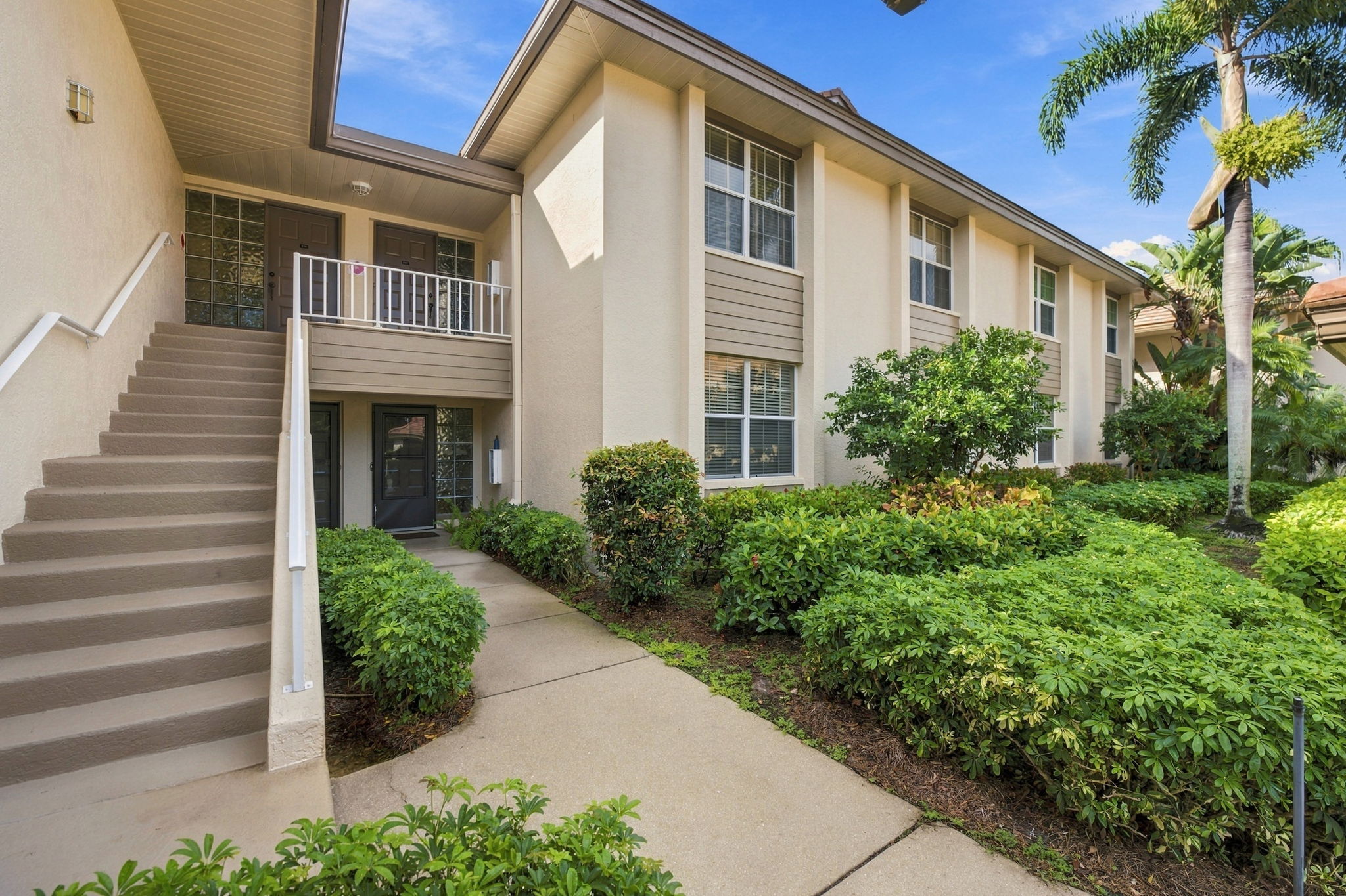 First Floor condo walk way