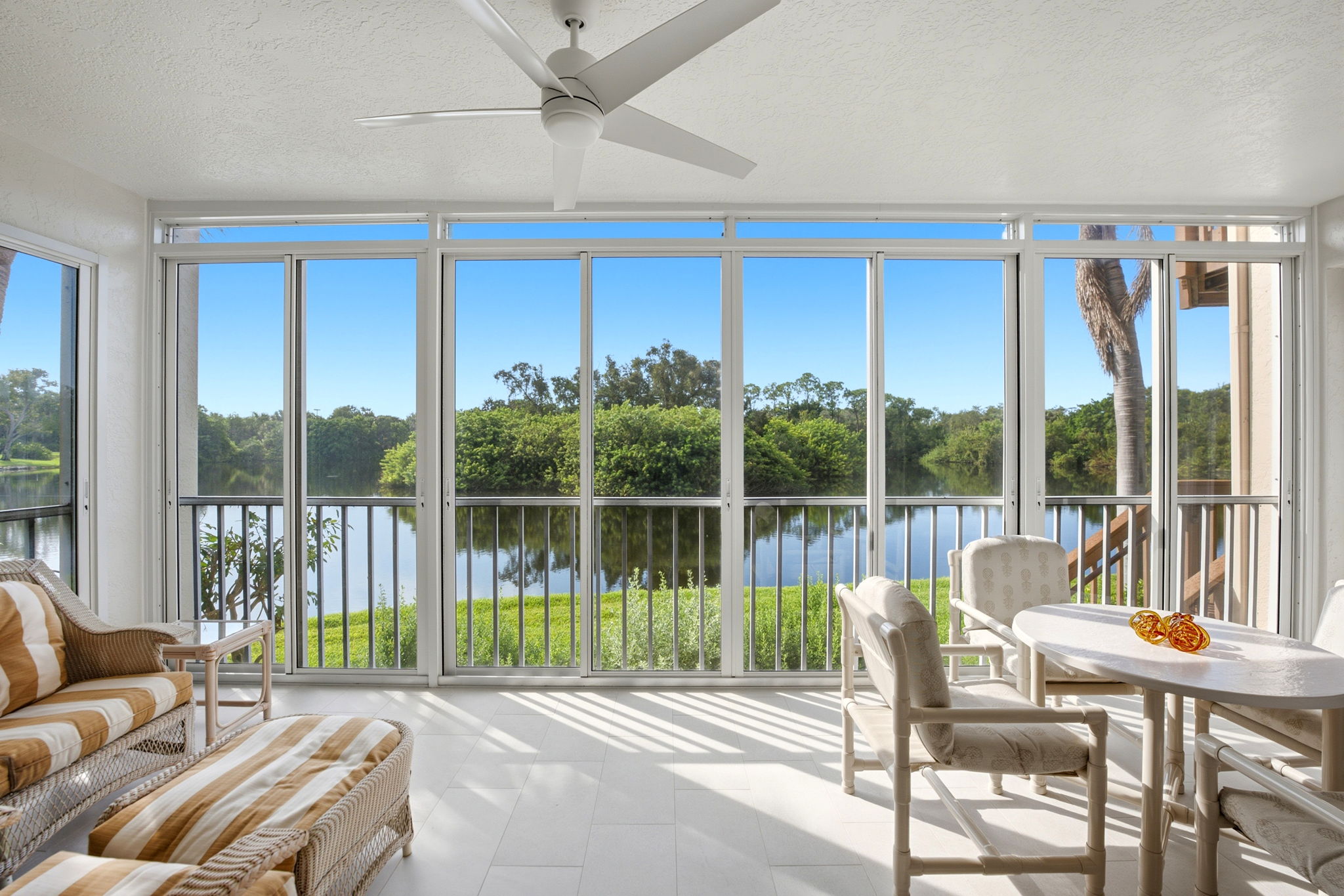 Awww - kick up your feet and enjoy the peaceful oasis