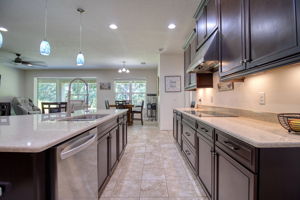 Gorgeous, Luxurious Kitchen