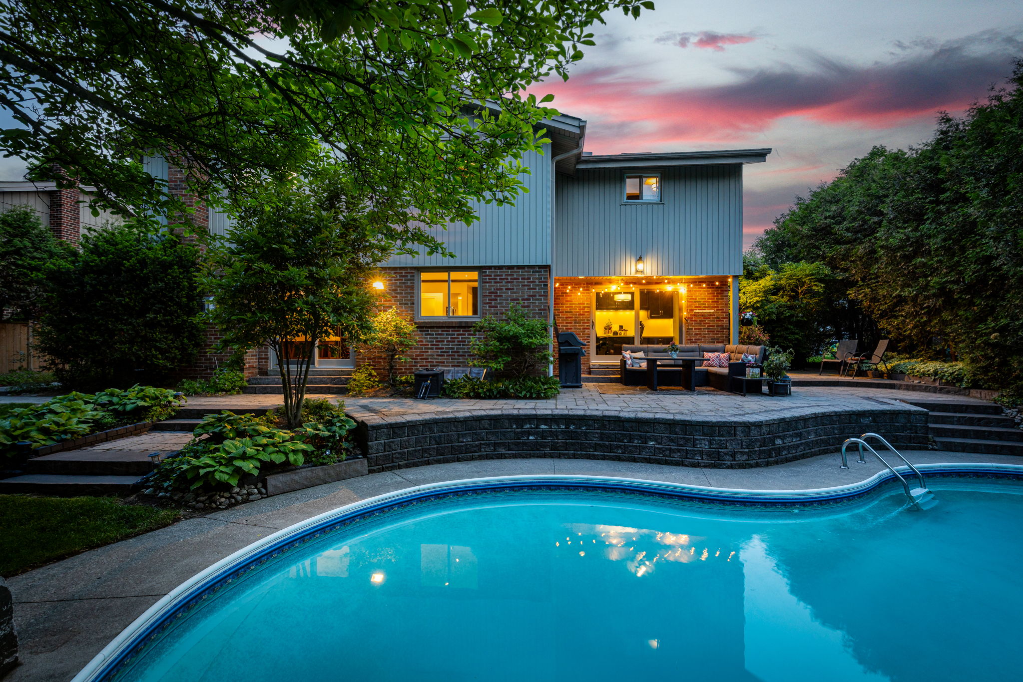 Oakville property showcase — delivered property photograph 24