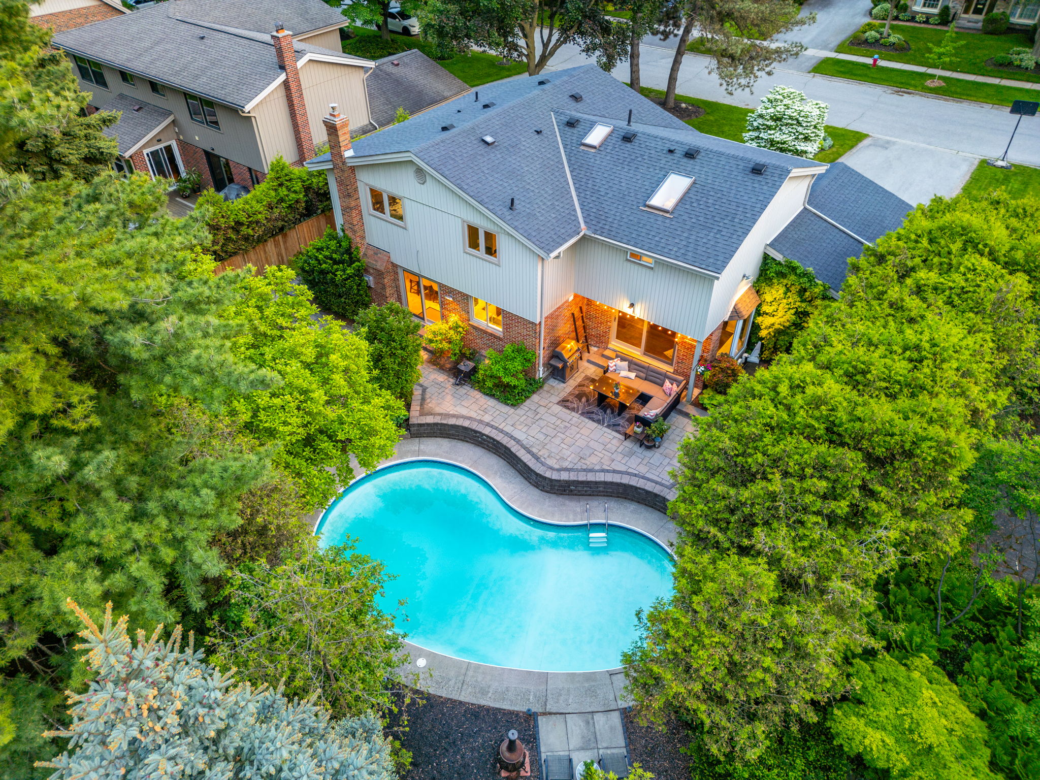 Oakville property showcase — delivered property photograph 32