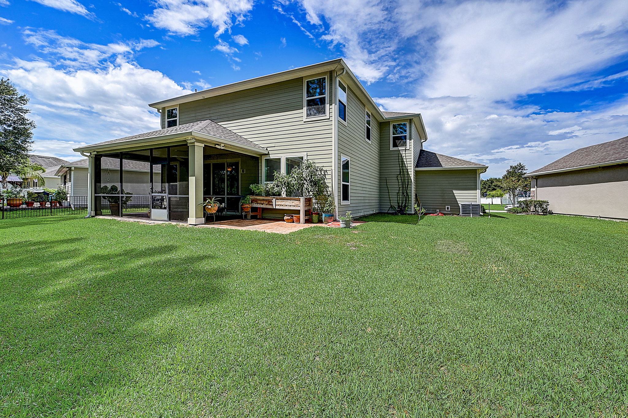 Grant Logan Dr-045