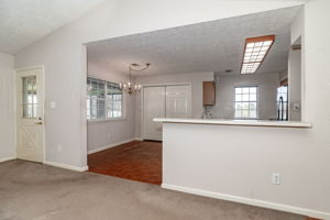 Kitchen/Breakfast Area