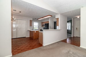 Kitchen/Breakfast Area