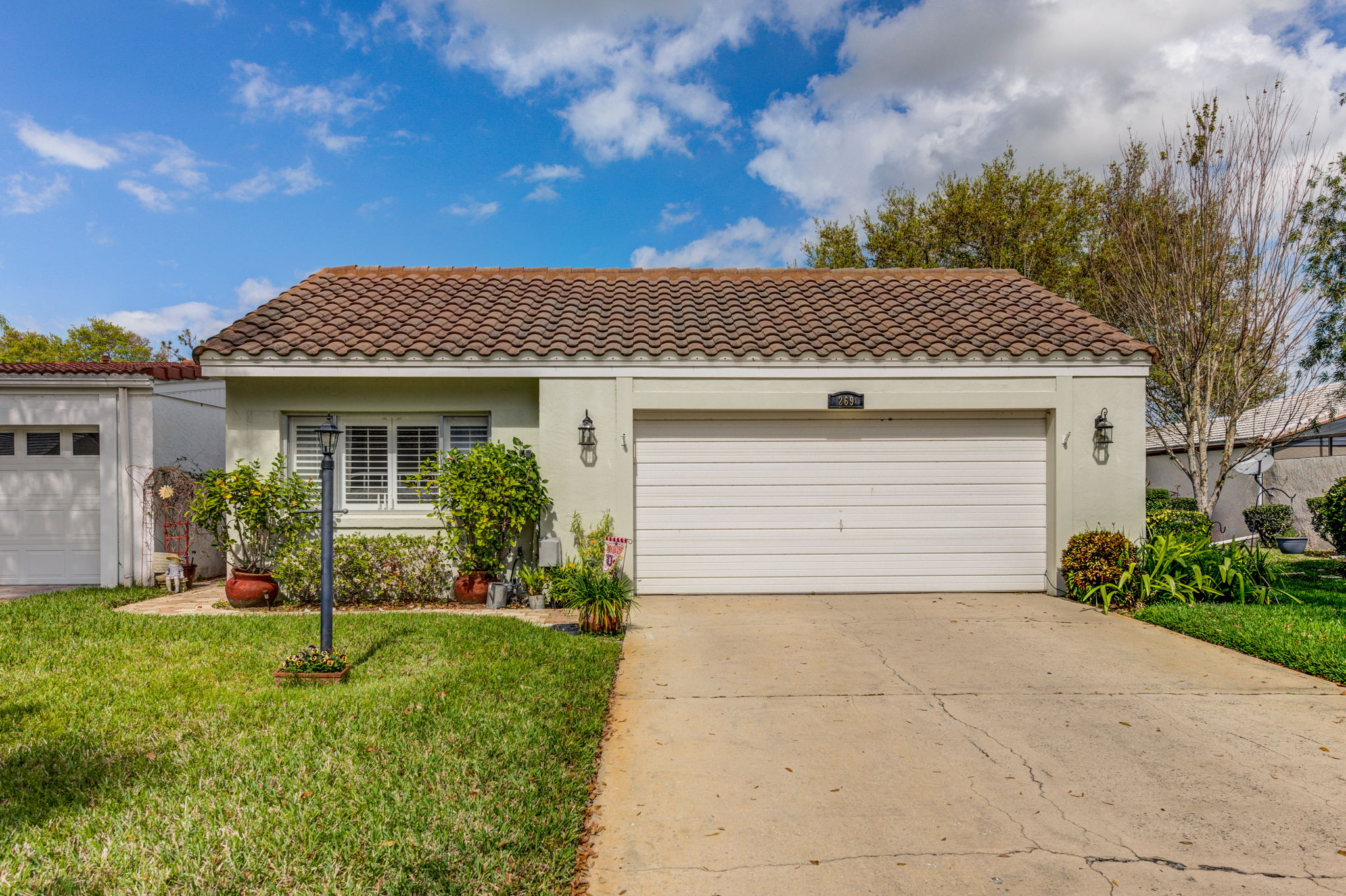 Orchid Springs ArchiPix