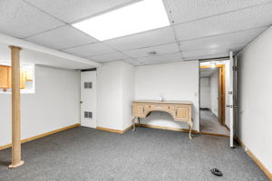  Photo 44