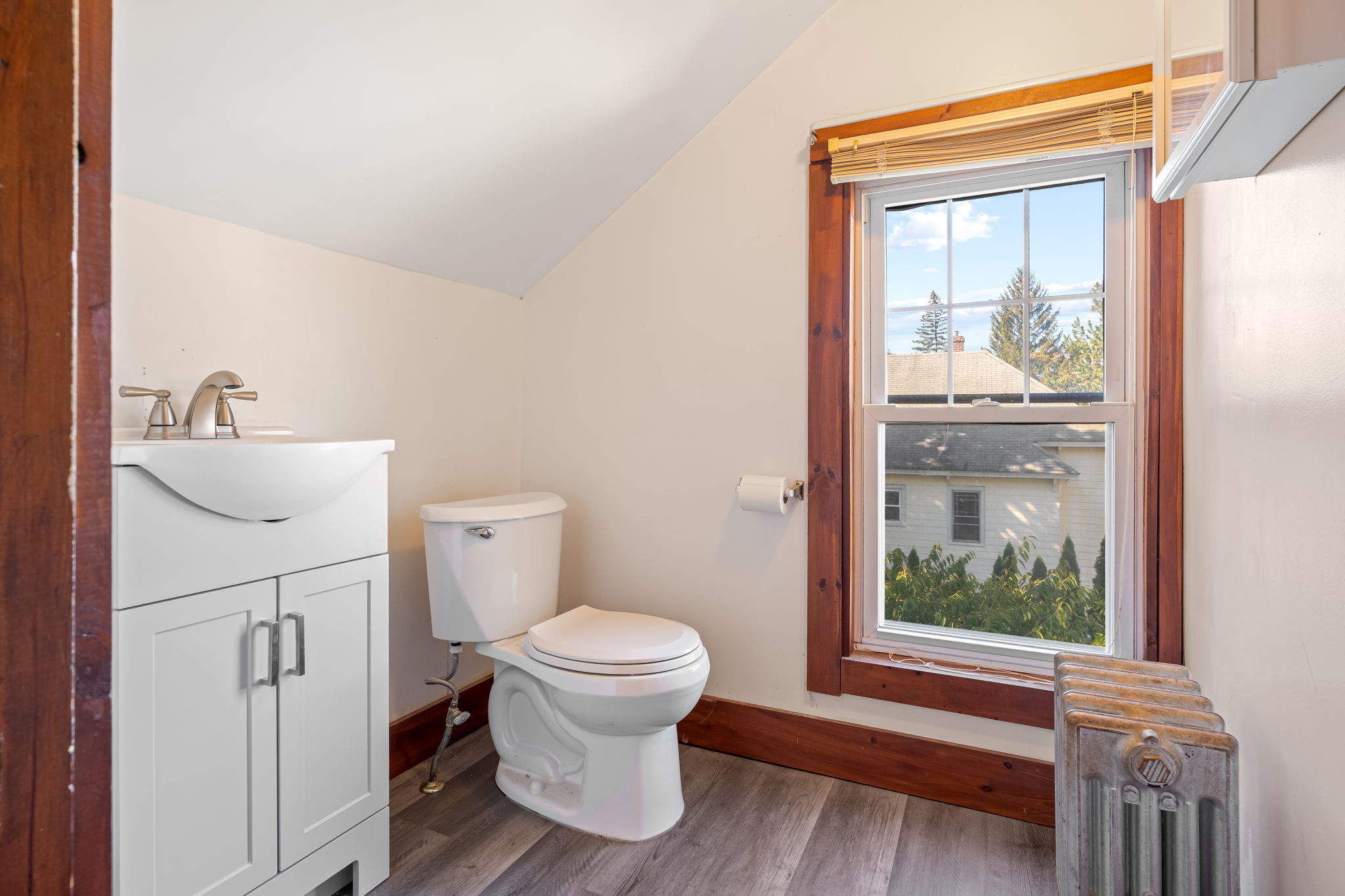 1/2 Bathroom - 269 Orange Street