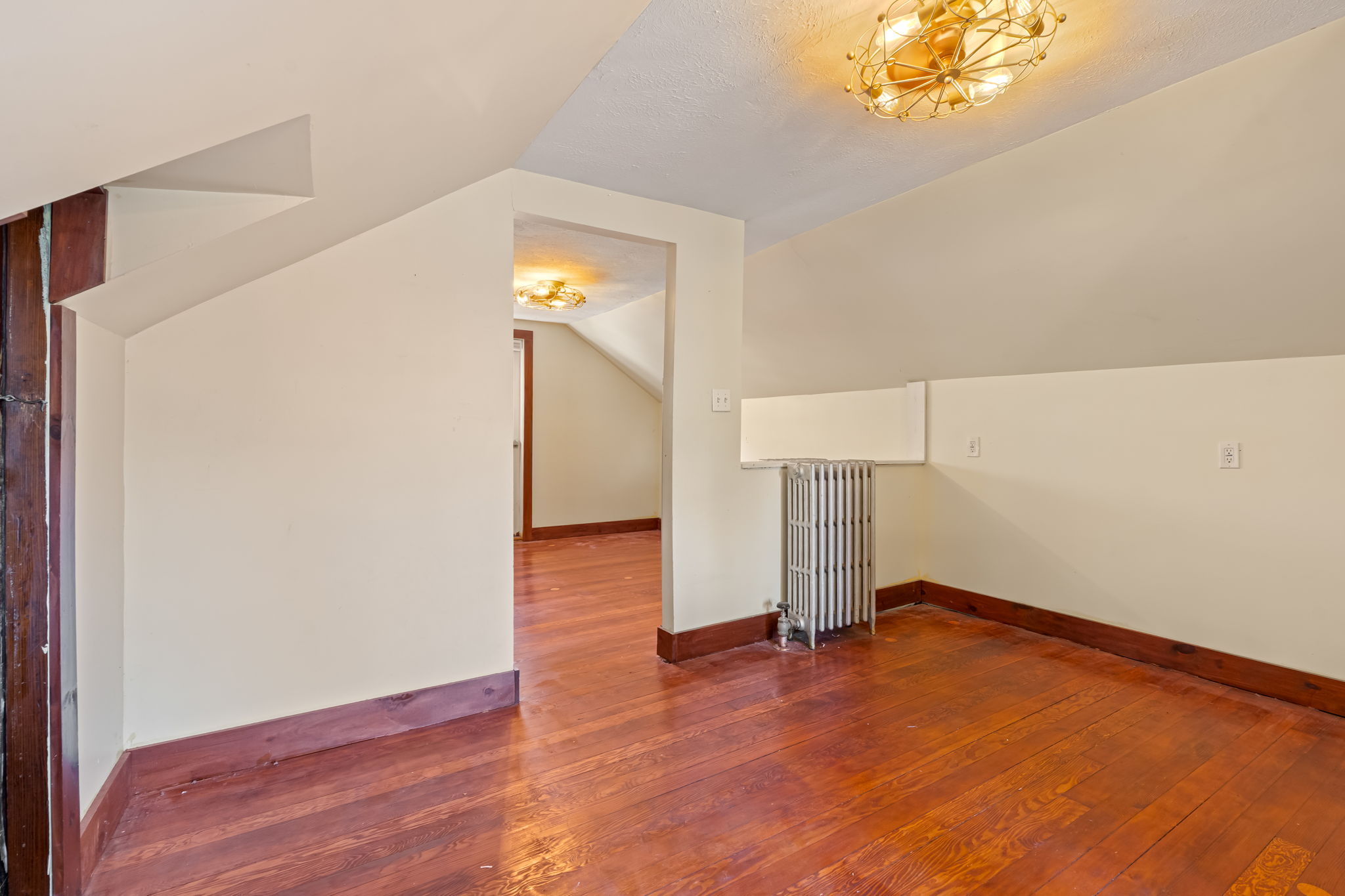 Third Floor 3 - 269 Orange Street