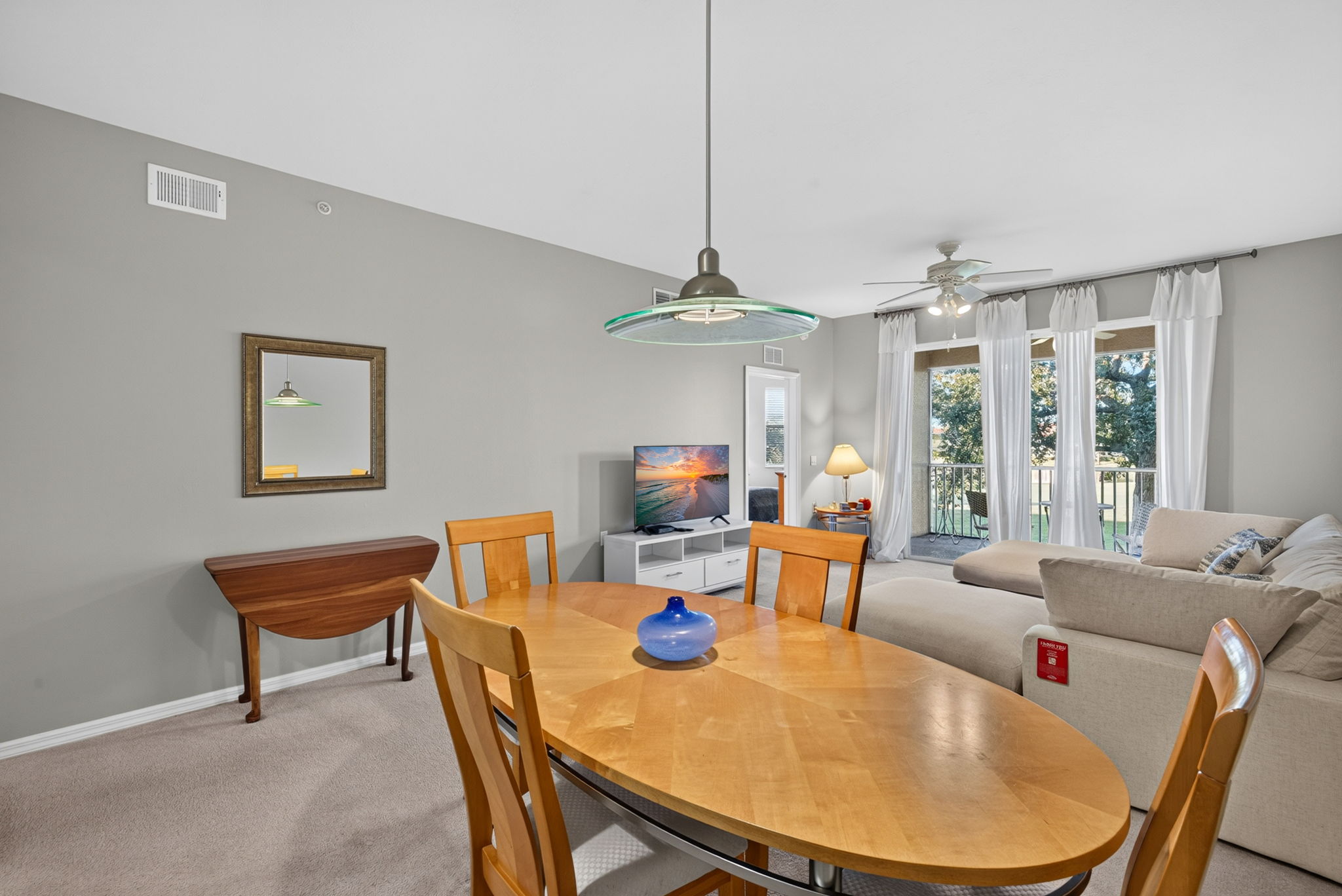 Dining Room 2 of 3